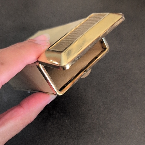 Vintage Beaded Cream Cigarette Case - Picture 5 of 9